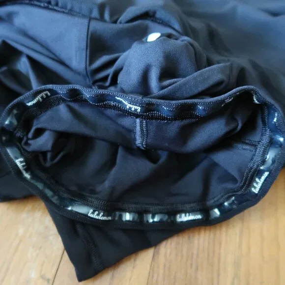Lululemon Flutter Hem High-Rise Tennis Skirt size 6 in Black - Picture 5 of 7